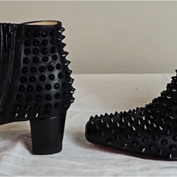Christian Louboutin Black Spike Stud Embellishment Mid Heel Ankle Boot - Picture 2 of 12